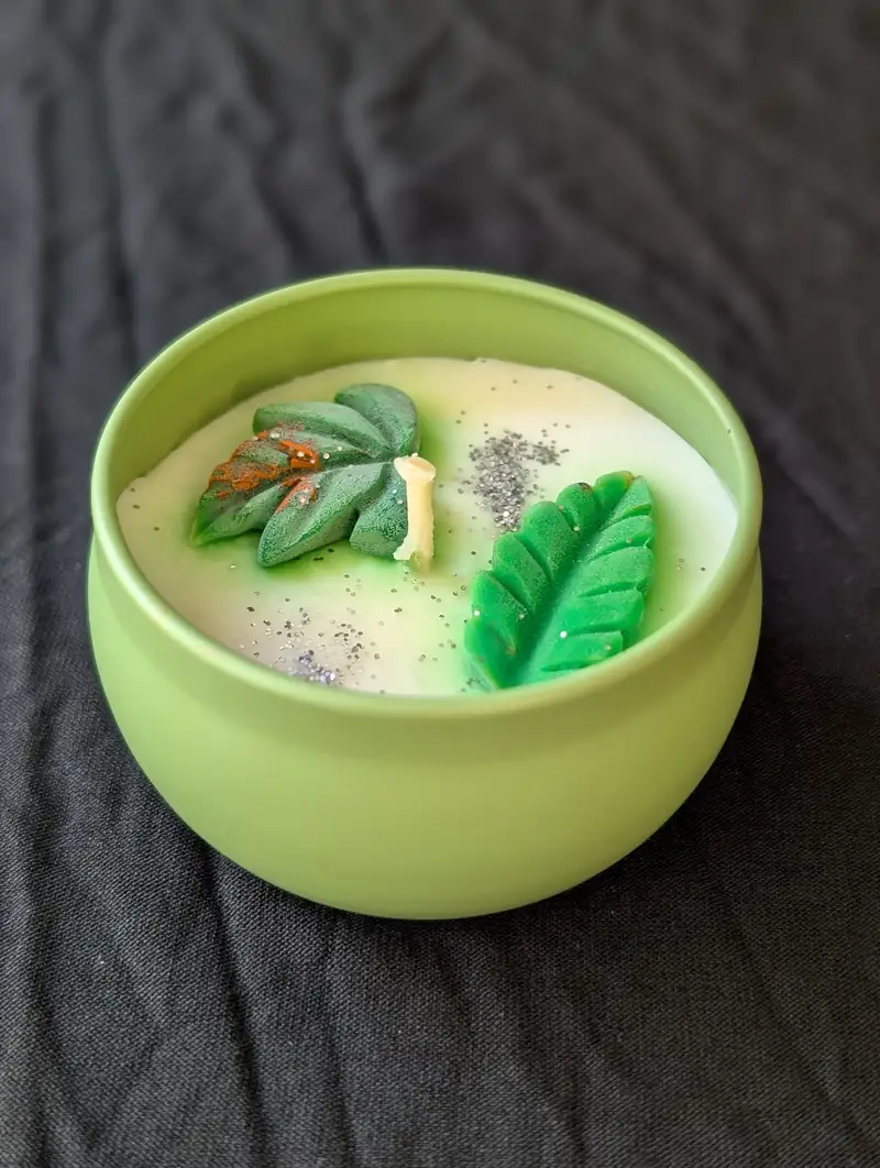 Bougie Fraîcheur Sacrée — Persil aromatique menthe verte, Flamme Garonne Toulouse - détail 1